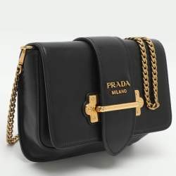 مملوكة مسبقًا حقيبة خصر برادا جلد كاهير أسود