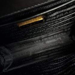 Pre Owned Prada Black Leather Saffiano Chain Shoulder Bag (1BD200)