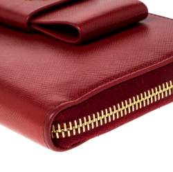 Pre Owned Prada Red Saffiano Leather Bow Zip Around Wallet