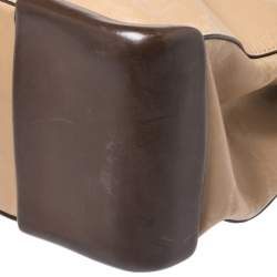 Pre Owned Prada Beige Leather Zipped Tote