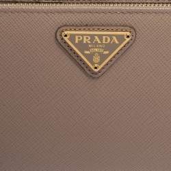 Pre Owned Prada Beige Leather Snap Continental Wallet
