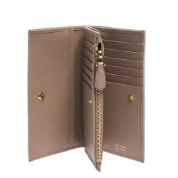 Pre Owned Prada Beige Leather Snap Continental Wallet