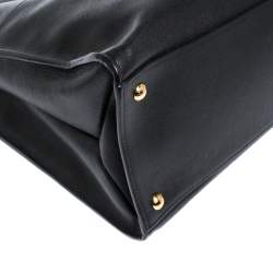 Pre Owned Prada Black Leather Logo Plaque Tote