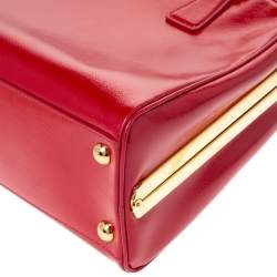 Pre Owned Prada Red Saffiano Vernice Leather Pyramid Frame Top Handle Bag