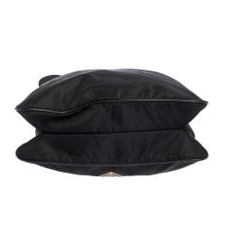 Pre Owned Prada Black Nylon and Leather Shoulder Bag