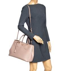 Pre Owned Prada Beige Saffiano Lux Leather Medium Double Zip Tote