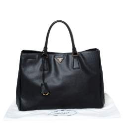 Pre Owned Prada Black Saffiano Lux Leather Large Gardener's Tote