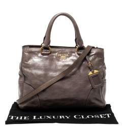 Pre Owned Prada Olive Green Leather Zipped Tote