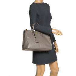 Pre Owned Prada Taupe Saffiano Lux Leather Large Double Zip Tote