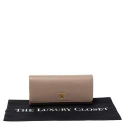 Pre Owned Prada Beige Saffiano Lux Leather Flap Continental Wallet