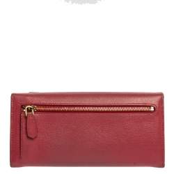 مملوكة مسبقًا  محفظة برادا كونتيننتال قلاب جلد سافيانو وردي