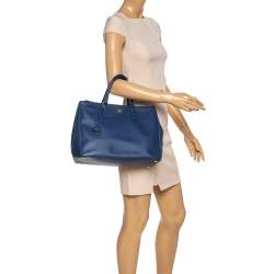 مملوكة مسبقًا حقيبة يد برادا كبيرة سحاب مزدوج جلد سافيانو لوكس أزرق