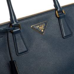 مملوكة مسبقًا حقيبة يد برادا كبيرة سحاب مزدوج جلد سافيانو لوكس أزرق