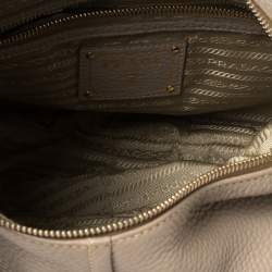 Pre Owned Prada Beige Vitello Daino Leather Zip Top Hobo