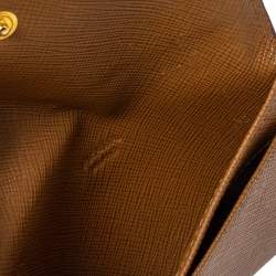 مملوكة مسبقًا حافظة بطاقات برادا قلاب معدن جلد سافيانو بني فاتح