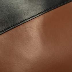 Pre Owned Prada Brown/Black Leather Messenger Bag