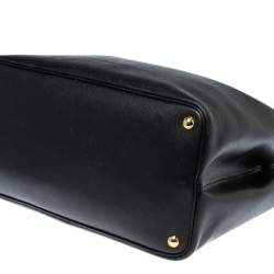 مملوكة مسبقًا  حقيبة يد برادا متوسطة يد مزدوجة جلد سافيانو كوير أسود