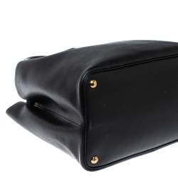 مملوكة مسبقًا  حقيبة يد برادا متوسطة يد مزدوجة جلد سافيانو كوير أسود