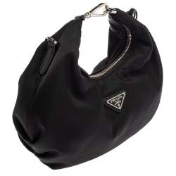 Pre Owned Prada Black Nylon Re-Edition 2006 Hobo