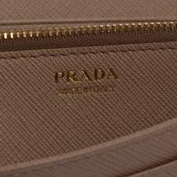 Pre Owned محفظة كونتينينتال برادا جلد سافيانو بيج بفيونكة