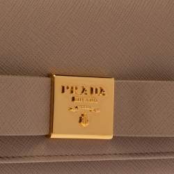 Pre Owned محفظة كونتينينتال برادا جلد سافيانو بيج بفيونكة