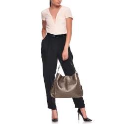 مملوكة مسبقًا Prada Metallic Vitello Grain Leather Logo Embossed Hobo