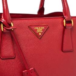 Pre Owned Prada Red Saffiano Lux Leather Medium Middle Zip Tote