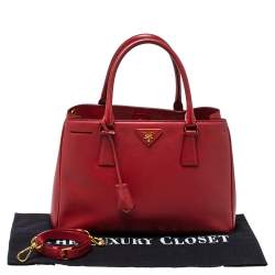 Pre Owned Prada Red Saffiano Lux Leather Medium Middle Zip Tote