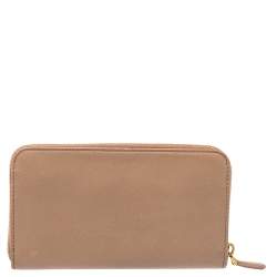 مملوكة مسبقًا محفظة برادا جلد سافيانو سحاب ملتف بيج