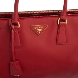 Pre Owned Prada Red Saffiano Lux Leather Large Double Zip Tote