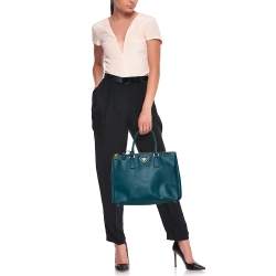 Pre Owned Prada Green Saffiano Lux Leather Medium Double Zip Tote
