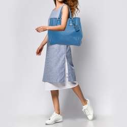 مملوكة مسبقًا Prada Blue Vitello Daino Leather Tote