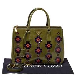 Pre Owned Prada Green Floral Applique Patent Leather Medium Double Zip Tote