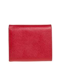 مملوكة مسبقًا Prada Red Saffiano Leather Tri Fold Wallet 
