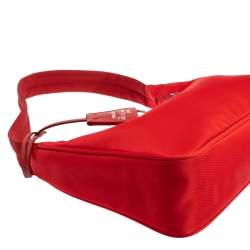 Pre Owned Prada Red Tessuto Nylon Re-Edition 2000 Baguette Bag