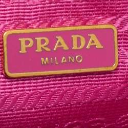 مملوكة مسبقًا Prada Pink Saffiano Leather Wallet On Chain
