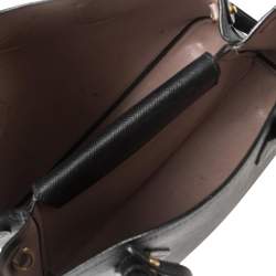 مملوكة مسبقًا حقيبة يد توتس برادا جلد سافيانو كوير صغيرة بيد مزدوجة