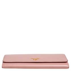مملوكة مسبقًا Prada Pink Saffiano Lux Leather Wallet on Chain