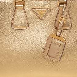 Pre Owned حقيبة يد توتس برادا غاليريا جلد سافيانو لوكس أبيض/ذهبي