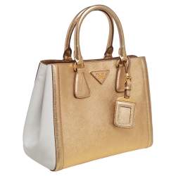 Pre Owned حقيبة يد توتس برادا غاليريا جلد سافيانو لوكس أبيض/ذهبي