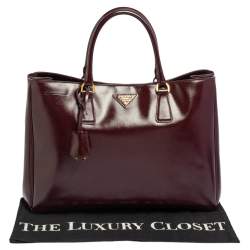 Pre Owned Prada Burgundy Saffiano Vernice Leather Large Gardener's Tote