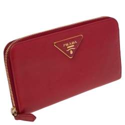 Pre Owned محفظة برادا جلد سافيانو لوكس أحمر بسحاب دائري