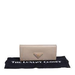 Pre Owned Prada Beige Saffiano Lux Leather Flap Continental Wallet