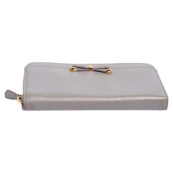 Pre Owned Prada Lilac Saffiano Leather Bow Zip Around Wallet