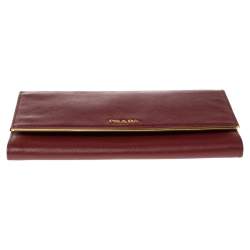 Pre Owned Prada Red Saffiano Lux Leather Metal Bar Flap Continental Wallet