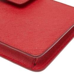 مملوكة مسبقًا Prada Red Saffiano Leather Wallet on Chain