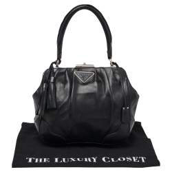 مملوكة مسبقًا حقيبة برادا جلد أسود بيد علوية