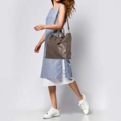 Pre Owned Prada Taupe Leather Shopper Tote