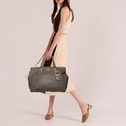 Pre Owned Prada Grey Vitello Daino Leather Double Zip Shopper Tote