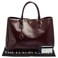 Pre Owned Prada Burgundy Saffiano Vernice Leather Medium Galleria Tote